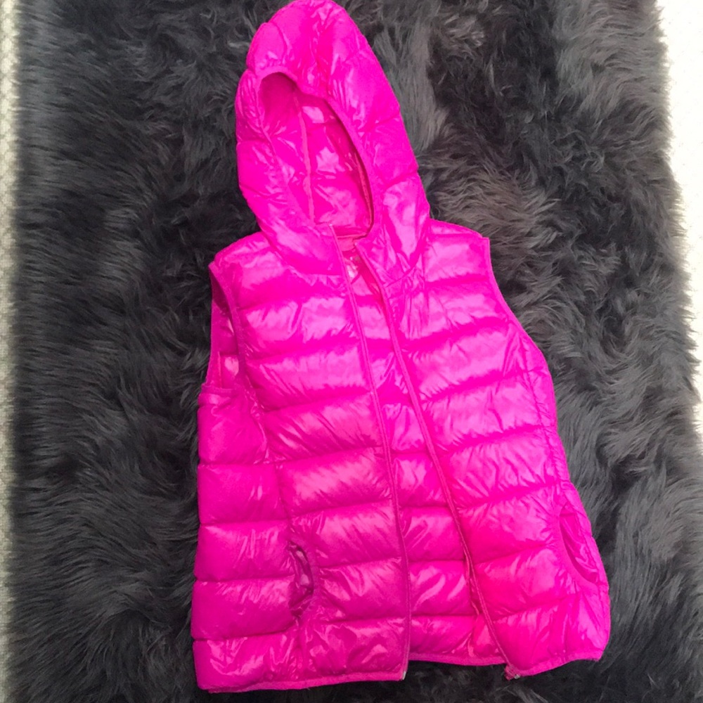 Aqua puffer vest